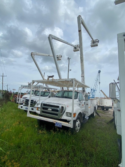 2007 Ford F750 Bucket Truck