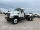 2014 Mack GU713 Granite T/A Daycab Truck Tractor