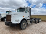 2012 Kenworth T800 Tri/A Daycab Truck Tractor