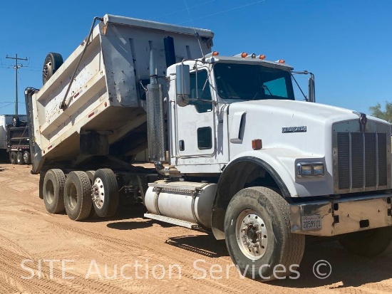 2005 Kenworth W900 Quad-Axle Dump Truck