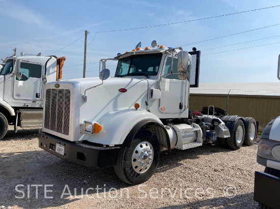 2016 Peterbilt 367 T/A Daycab Truck Tractor