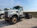 2013 Mack GU713 Granite T/A Daycab Truck Tractor