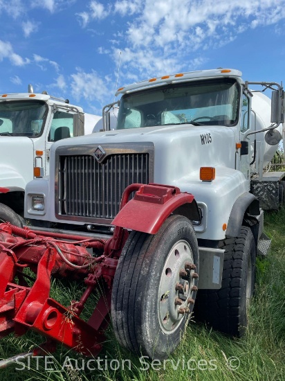 2003 International 5500i T/A Mixer Truck