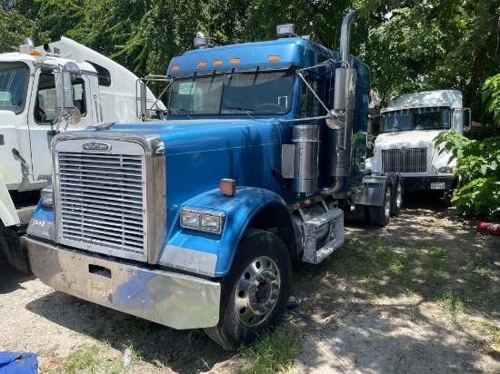 2001 Freightliner FLD120 T/A Sleeper Truck Tractor