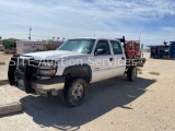 2005 Chevrolet Silverado 2500HD Crew Cab Flatbed Truck