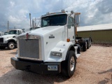 2014 Kenworth T800 Tri-Axle Daycab Truck Tractor