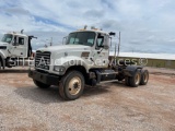 2014 Mack GU713 T/A Daycab Truck Tractor