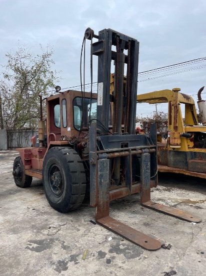 Taylor TL-14BW Pneumatic Tire Forklift