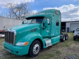 2005 Peterbilt 387 T/A Sleeper Truck Tractor