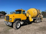 1996 Mack RD690S Tri/A Mixer Truck