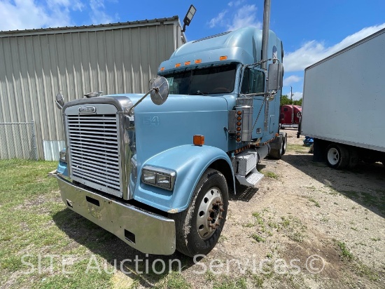 2002 Freightliner FLD 120 T/A Sleeper Truck Tractor