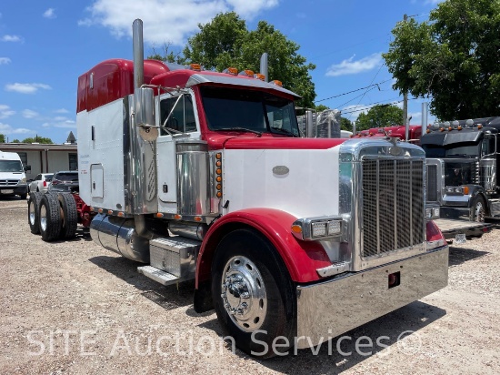 2000 Peterbilt 378 T/A Sleeper Truck Tractor