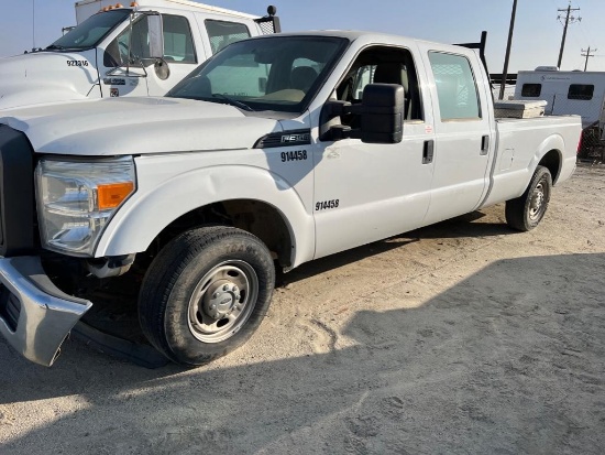 2013 Ford F350 Crew Cab Truck