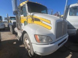 Kenworth T370 T/A Daycab Truck Tractor