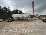 Fruehauf T/A Pneumatic Dry Bulk Trailer