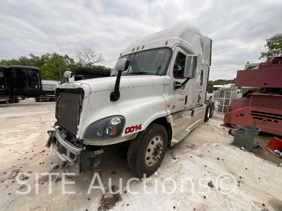 2016 Freightliner Cascadia T/A Sleeper Truck Tractor