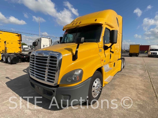 2015 Freightliner Cascadia T/A Sleeper Truck Tractor