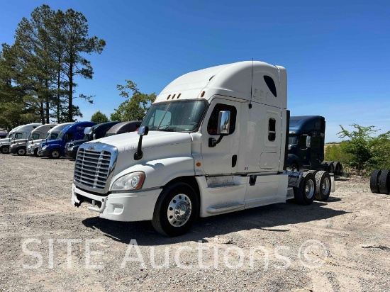 2013 Freightliner Cascadia T/A Sleeper Truck Tractor - Glider