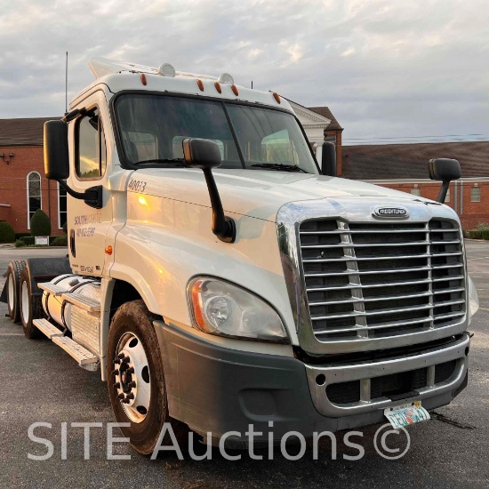 2012 Freightliner Cascadia T/A Daycab Truck Tractor