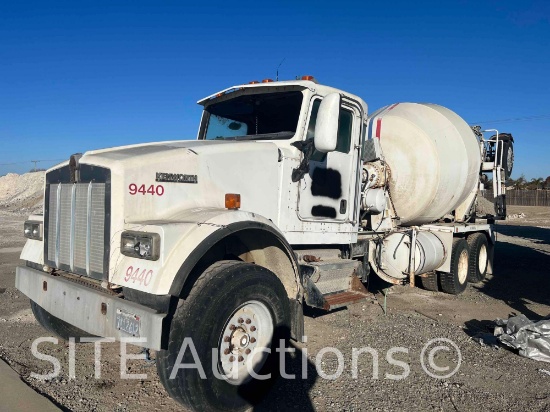 2005 Kenworth W900 T/A Mixer Truck