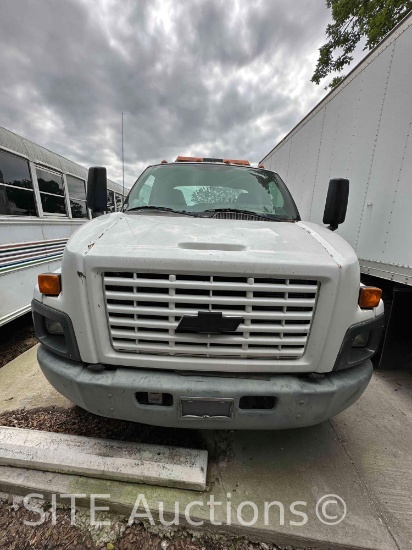 2006 Chevrolet C6500 S/A Rollback Truck