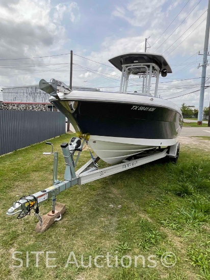 2021 Robalo R242 ExplorerOffshore Fishing Boat with Trailer