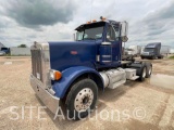 2001 Peterbilt 378 T/A Daycab Truck Tractor