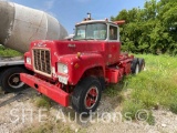 Mack T/A Daycab Truck Tractor