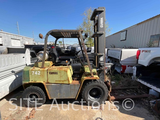 Clark C500Y70 Pneumatic Tire Forklift