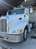 2011 Peterbilt 386 T/A Daycab Truck Tractor