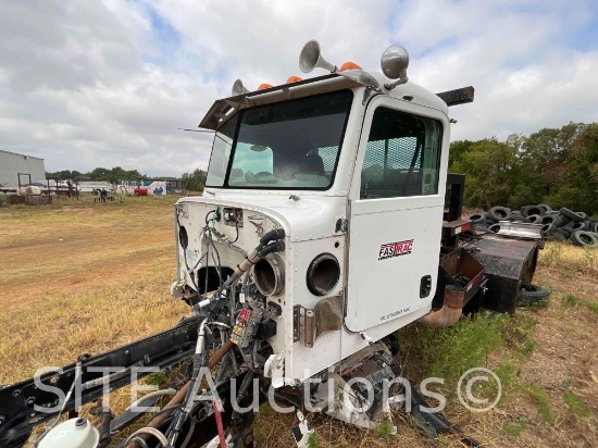 2012 Peterbilt 367 T/A Daycab Truck Tractor w/ Winch