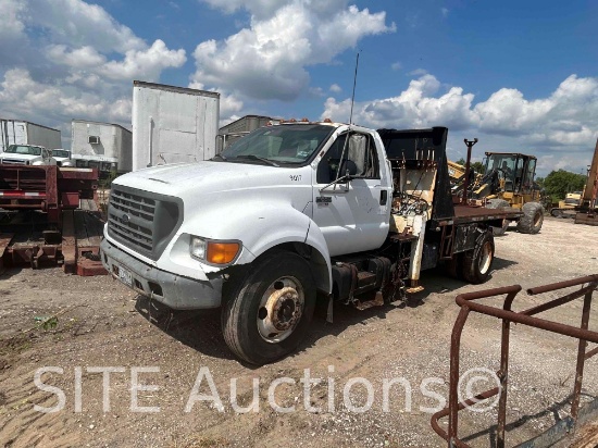 2000 Ford F650 Flatbed Crane Truck