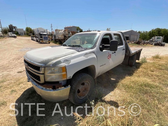 2011 Chevrolet Silverado 3500 HD Crew Cab Flatbed Truck
