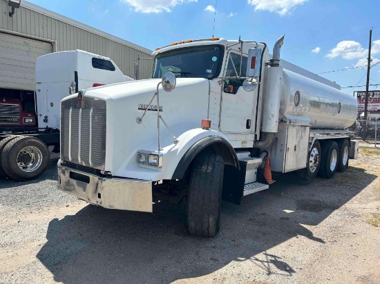 2007 Kenworth T800 Tri/A Tank Truck