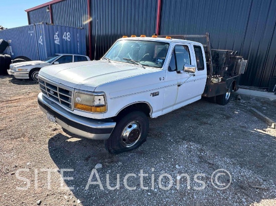 1993 Ford F350 SD Extended Cab Flatbed Truck
