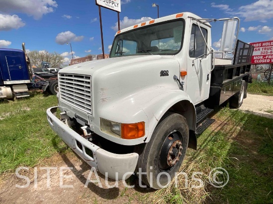 1998 InternationaL 4900 S/A Flatbed Truck w/ Ramps