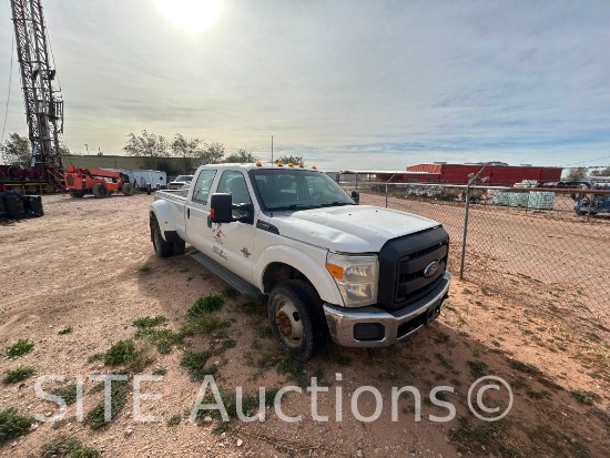 2014 Ford F350 SD Crew Cab Dually Pickup Truck