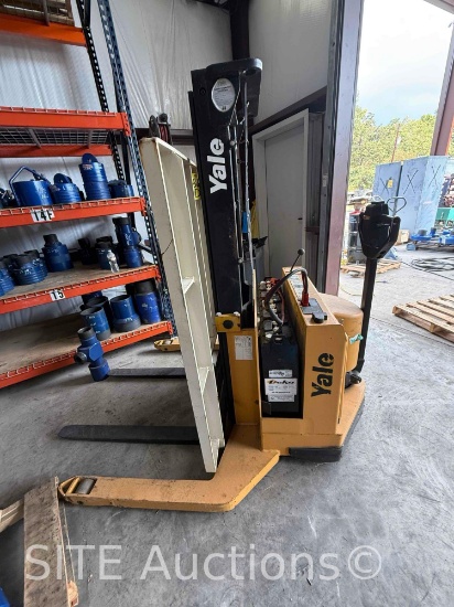 Yale MSW040SCN24TV072 Electric Pallet Jack