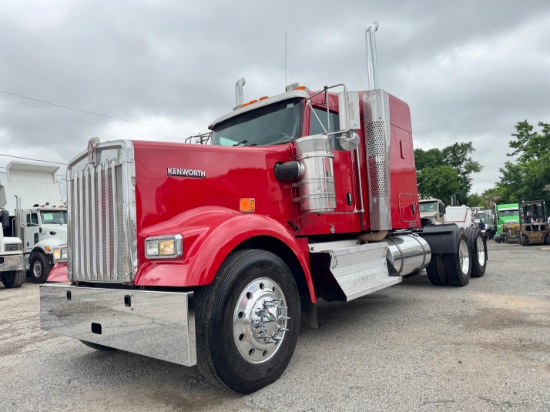 2012 Kenworth W900 T/A Sleeper Truck Tractor