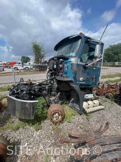 2015 Mack CXU613 - Truck Cab