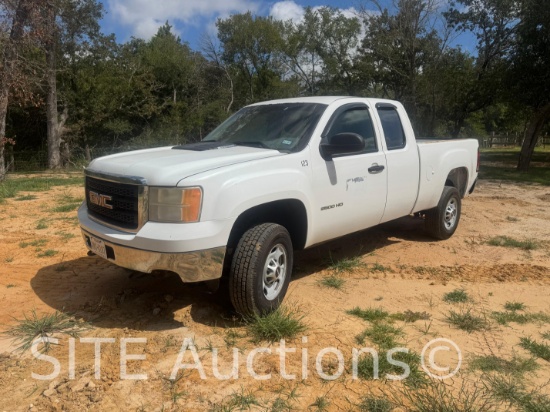 2013 GMC Sierra 2500HD Extended Cab Pickup Truck