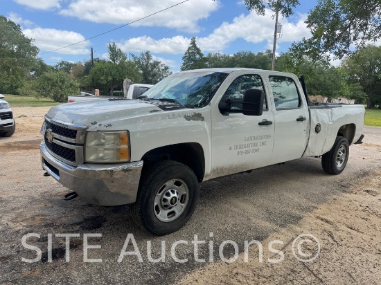 2011 Chevrolet Silverado 2500HD Crew Cab Pickup Truck