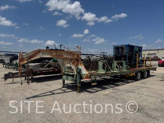 Gooseneck T/A Flatbed Trailer w/ Grease Injector Unit