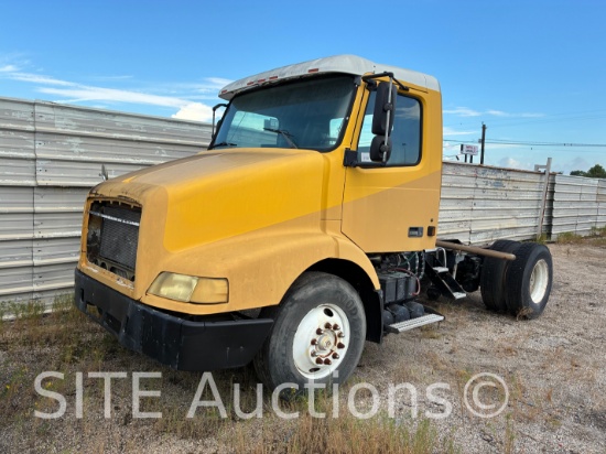1998 Volvo VN S/A Cab & Chassis Truck