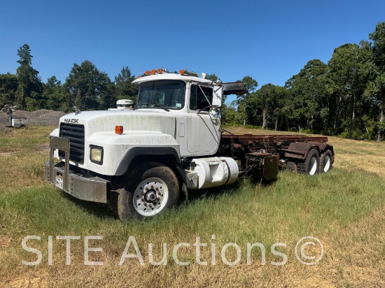 1999 Mack RD688S T/A Roll Off Truck