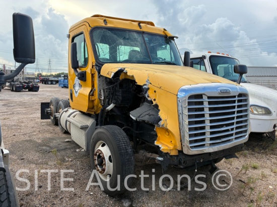2014 Freightliner Cascadia T/A Day Cab Truck Tractor