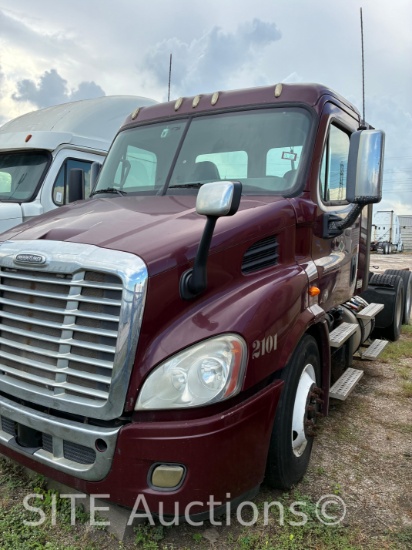 2013 Freightliner Cascadia T/A Day Cab Truck Tractor