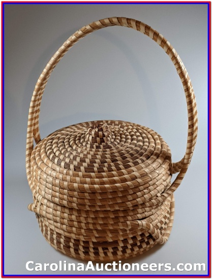Carolina Sweetgrass Weaved Basket With Contents