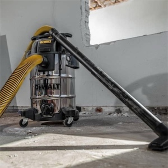 *DEWALT 10 GAL. STAINLESS STEEL WET/DRY VACUUM WITH HOSE AND ACCESSORIES