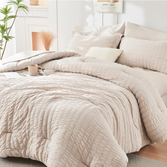 HYMOKEGE BEIGE QUEEN SEERSUCKER COMFORTER 7-PIECE ALL-SEASON BED IN A BAG (SHEETS & SHAMS)